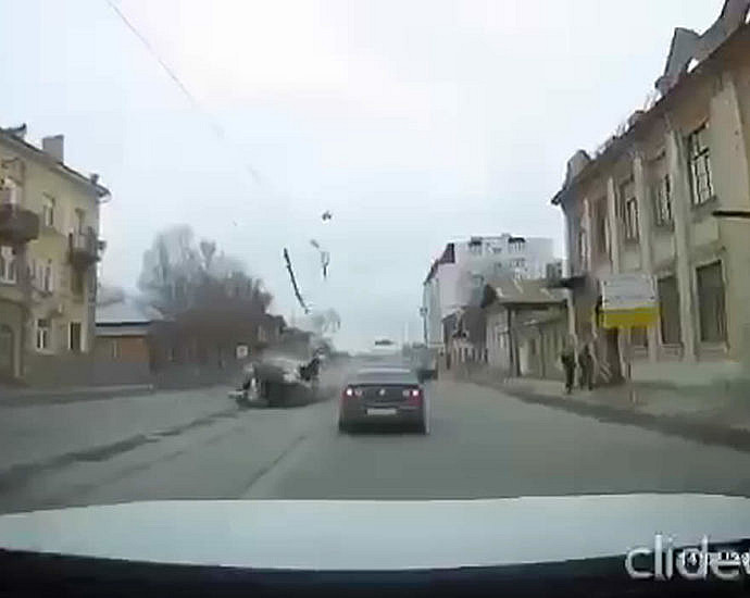 Accident in Samara with a pole