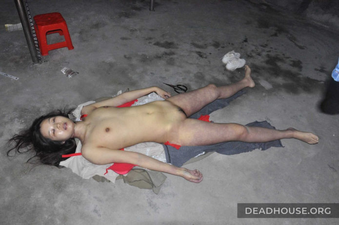 Nude corpse of chinese girl