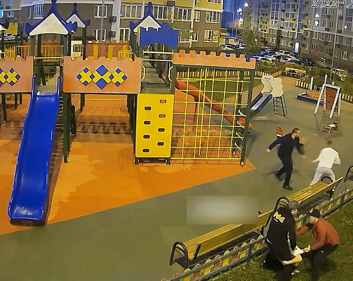Playground brawl in Vidnoye