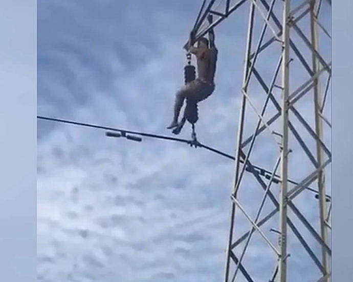 Suicide on a high voltage mast