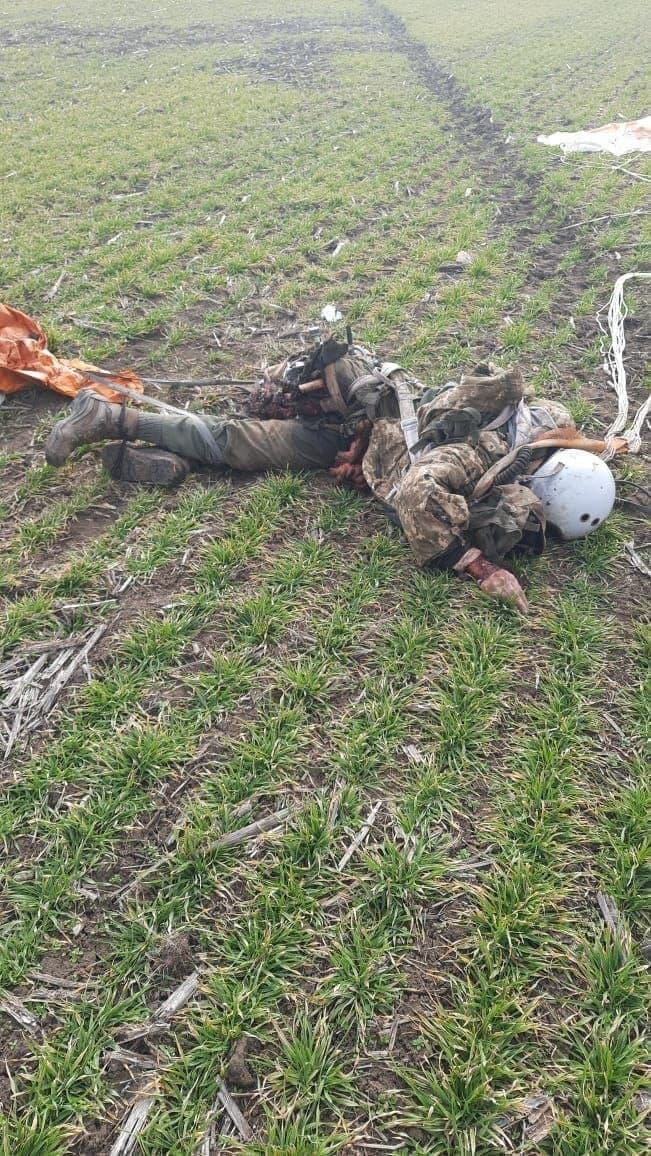 Corpse of Ukrainian pilot SU-27