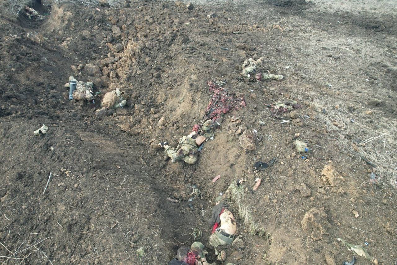 Corpses of Russian soldiers in a destroyed position