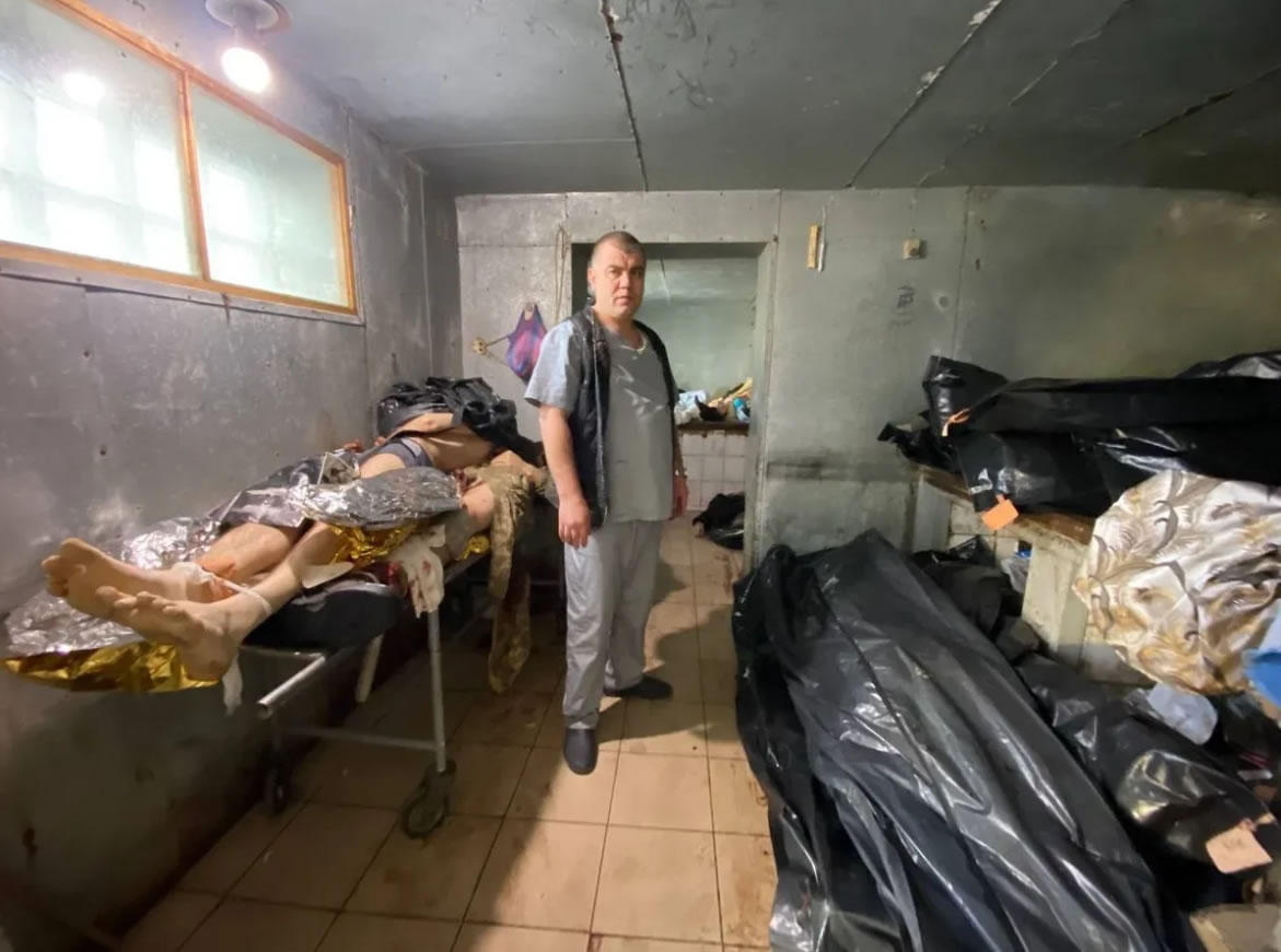Nikolaev. Crowded morgue. The corpses of civilians