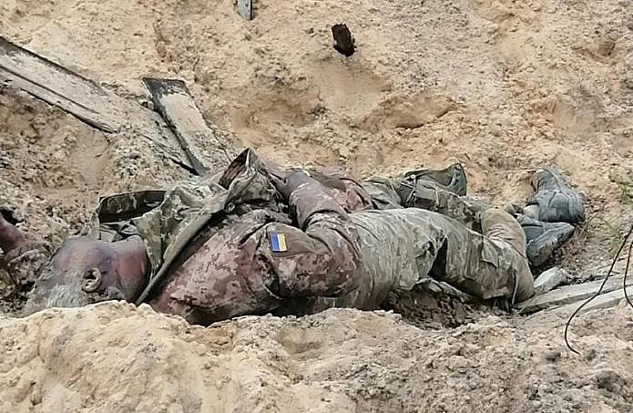 The corpse of a Ukrainian soldier